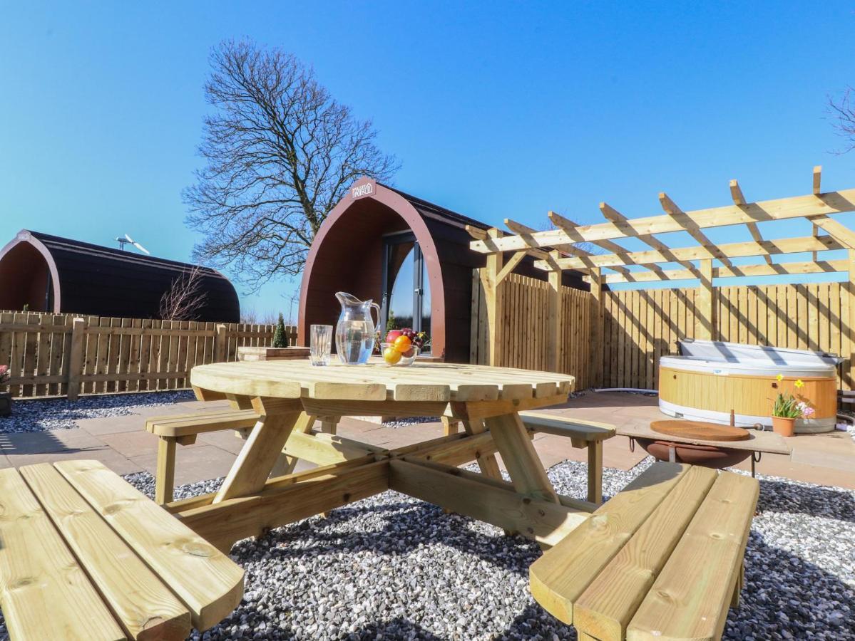 Lapwing Lodge Lancaster Exterior photo